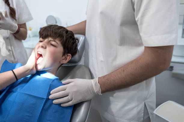 Best Cracked Tooth Emergency Dentist  in Crystal Lake, CT